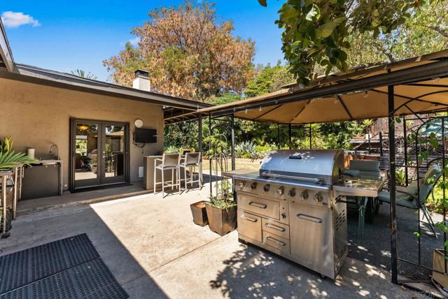 1767 Wind River Road, El Cajon CA: https://media.crmls.org/mediaz/3c784e32-3295-4a14-942d-19446c1fbf0c.jpg