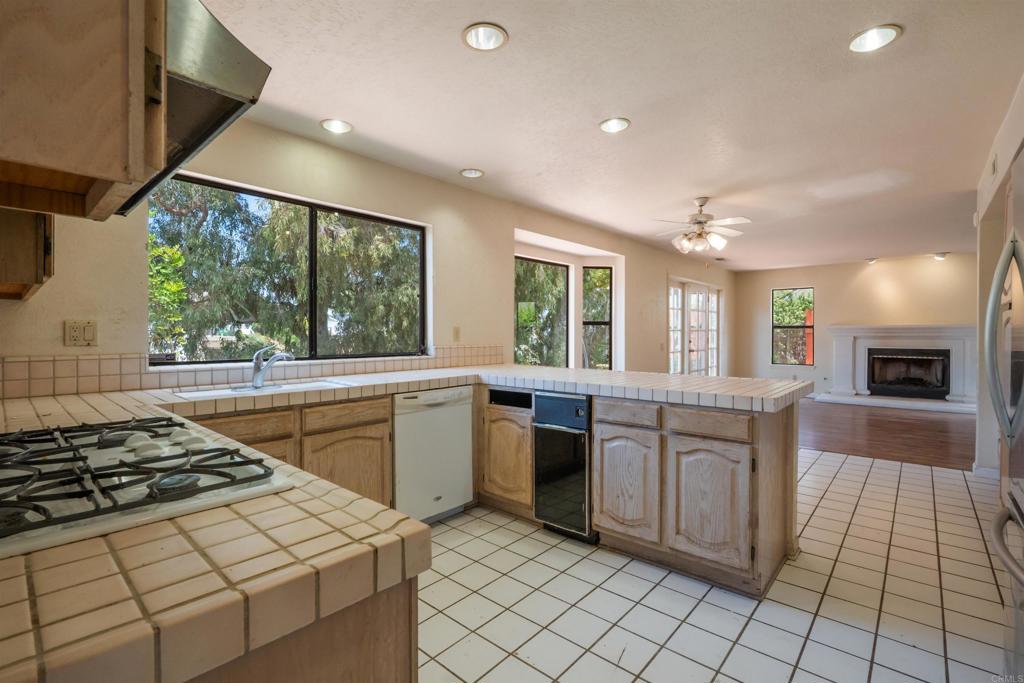 2246 Janis Way - photo 15