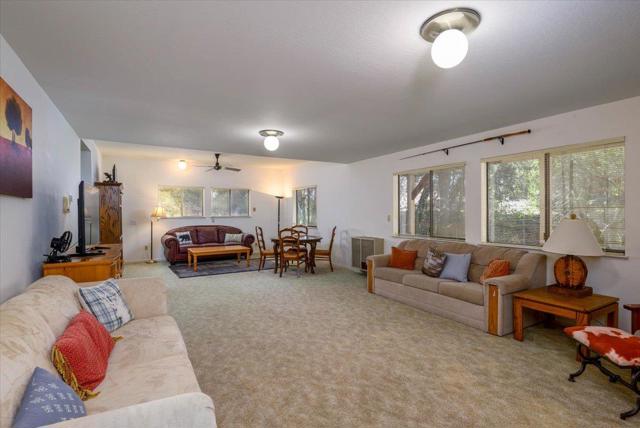 18861 Lookout Drive, Twain Harte CA: https://media.crmls.org/mediaz/3c78af36-3332-4126-a418-4d2aadb87e55.jpg