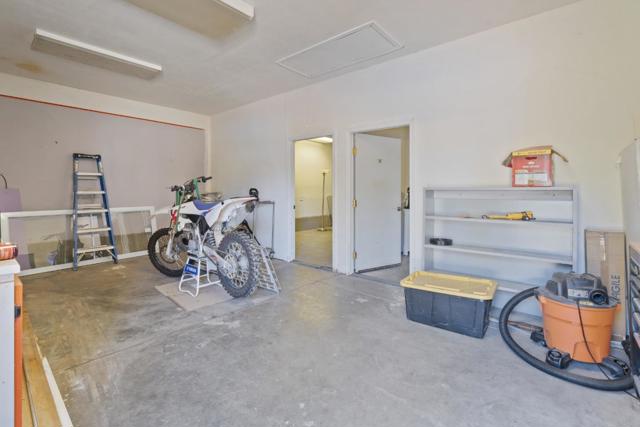 5367 Rosswood Lane, Redding CA: https://media.crmls.org/mediaz/3c78e1d7-7e04-4652-912e-245b08cead2b.jpg