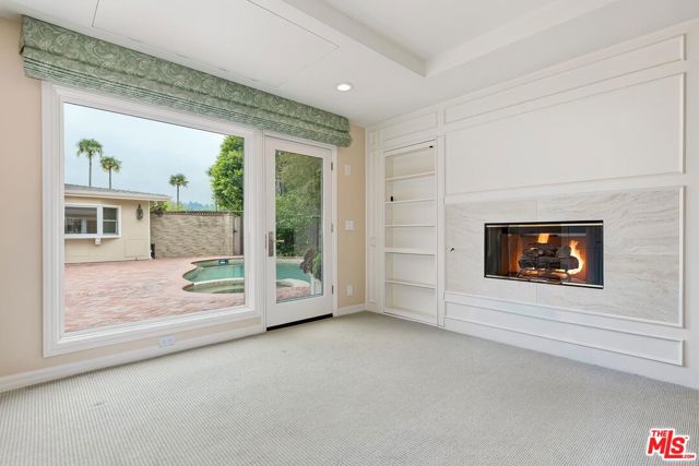 4211 West Toluca Lake Lane photo 20