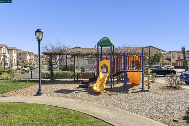 113 Carmel St, San Pablo CA: https://media.crmls.org/mediaz/3c79d61b-720e-44d4-94b5-f05cb682054a.jpg