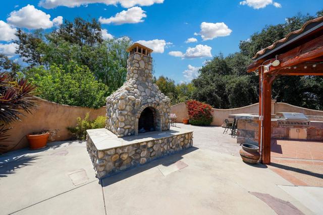 Detail Gallery Image 13 of 74 For 18915 Littlefield Ln, Valley Center,  CA 92082 - 6 Beds | 5/1 Baths