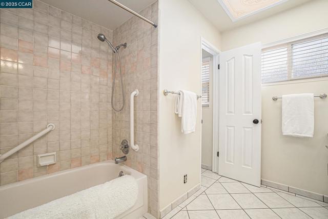 1543 Heartwood Dr, Concord CA: https://media.crmls.org/mediaz/3c7b8e7a-e07b-427c-8d86-55638282e305.jpg
