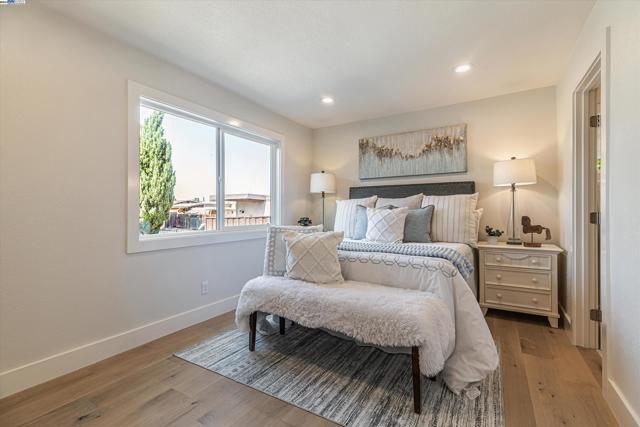 Image 29 of 49 For 344 Silvertip Ct