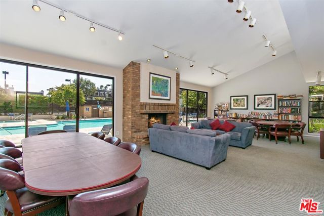 8515 Falmouth Avenue, Playa del Rey CA: https://media.crmls.org/mediaz/3c7c0aa4-bc77-46f2-88a5-9b7da78e2499.jpg