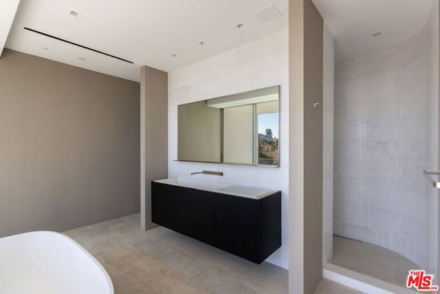 1853 Sunset Plaza Drive, Los Angeles CA: https://media.crmls.org/mediaz/3c7c117f-dc00-4b13-afd0-3d04f44a5770.jpg