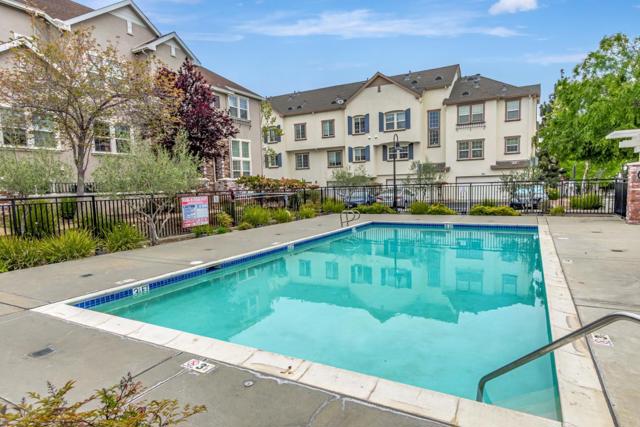 1127 Lund Terrace, Sunnyvale CA: https://media.crmls.org/mediaz/3c7c3825-7bbe-4009-97b6-86415dcc4f26.jpg