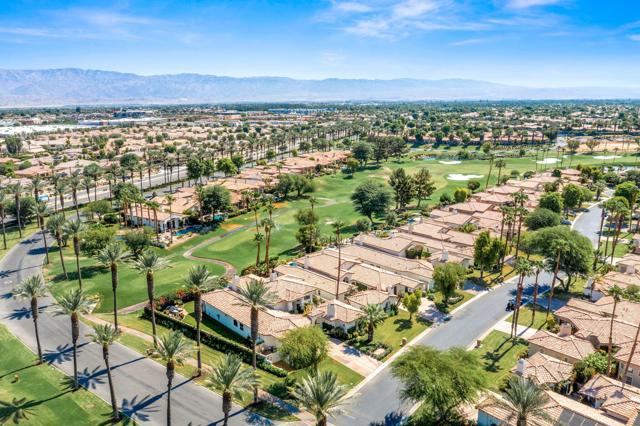 79005 Via San Clara, La Quinta CA: https://media.crmls.org/mediaz/3c7c98a9-da4d-44e1-b58f-7ede6ab02dec.jpg