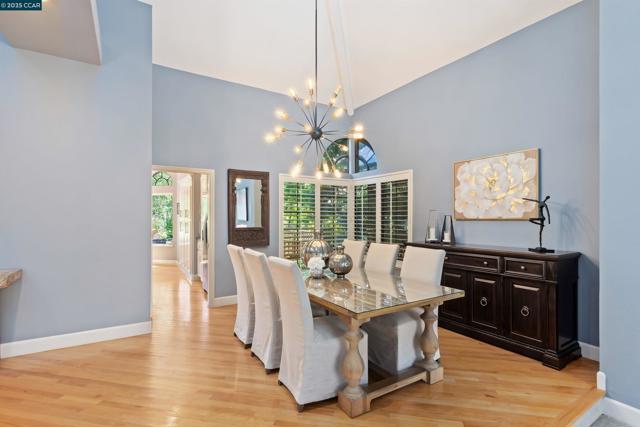 3100 Fox Creek Dr, Danville CA: https://media.crmls.org/mediaz/3c7d8329-57e7-4eeb-a58d-9e37905220dc.jpg