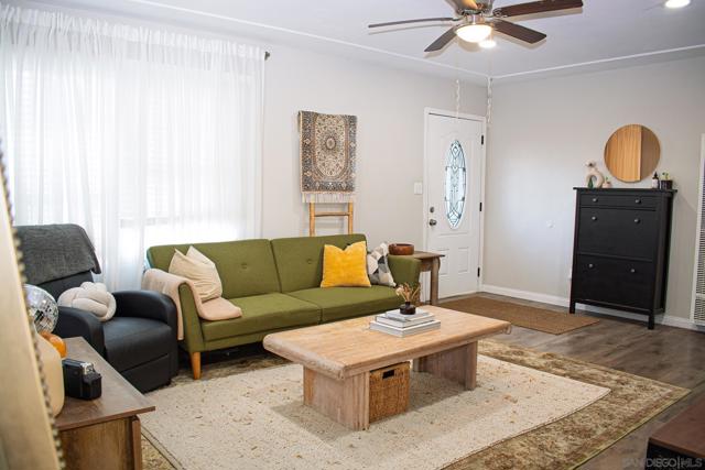 4092 Winona Ave, San Diego CA: https://media.crmls.org/mediaz/3c7dc2f7-c2b3-447a-8b8a-dc7e3e489e1d.jpg