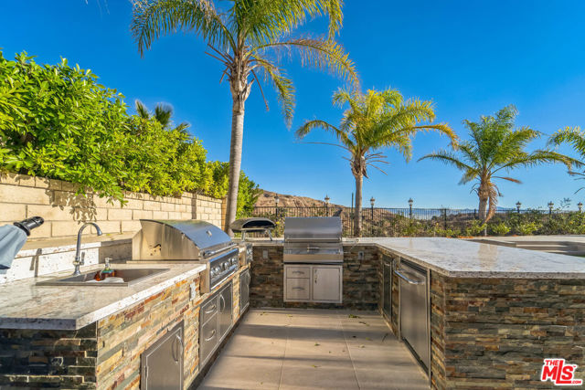 12530 Longacre Avenue, Granada Hills CA: https://media.crmls.org/mediaz/3c7dd958-2c11-436c-99b3-74ee037c40b7.jpg