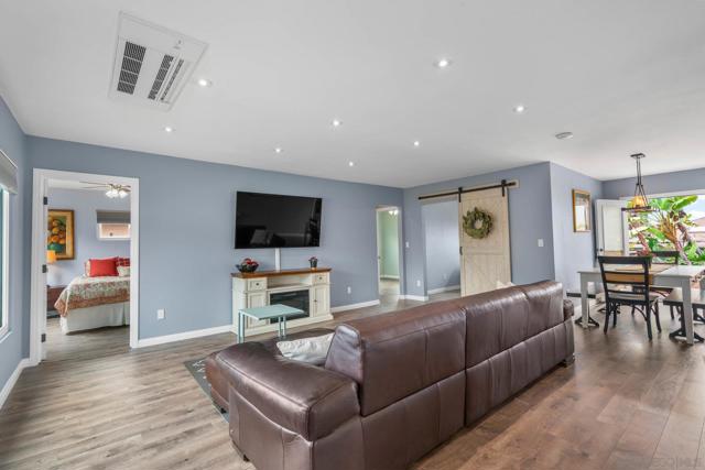 3460 Atlas St., San Diego CA: https://media.crmls.org/mediaz/3c7ed70d-96b3-44c2-b2b3-ea23ddad6d55.jpg