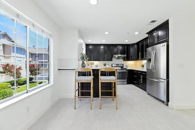 1140 Pointe Hope, San Jose CA: https://media.crmls.org/mediaz/3c7f5d07-73bf-43fe-b80f-38f94cbec1f9.jpg