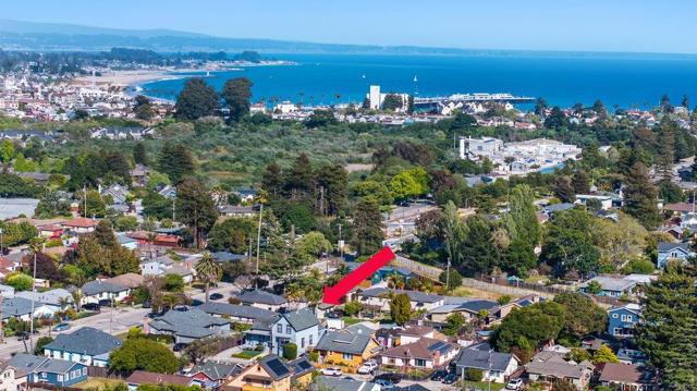 148 Mason Street, Santa Cruz CA: https://media.crmls.org/mediaz/3c8064b0-321f-4d15-9bf8-38cd4aa4734e.jpg