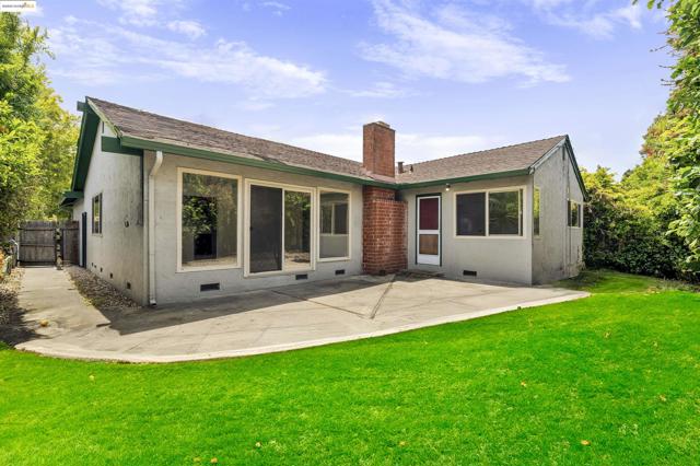 2847 Shane Dr, Richmond CA: https://media.crmls.org/mediaz/3c80a80e-d846-4e39-aa75-ec60654accde.jpg