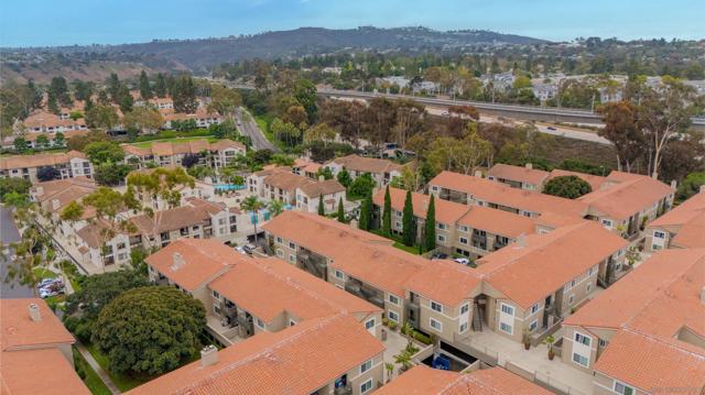 7405 Charmant Dr, San Diego CA: https://media.crmls.org/mediaz/3c80bb6d-6b99-4b26-850b-2bdc489f9509.jpg