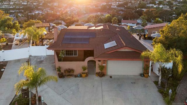 10009 Anoel Court, Spring Valley CA: https://media.crmls.org/mediaz/3c819406-ab38-4c3e-beb1-66ce845d003b.jpg