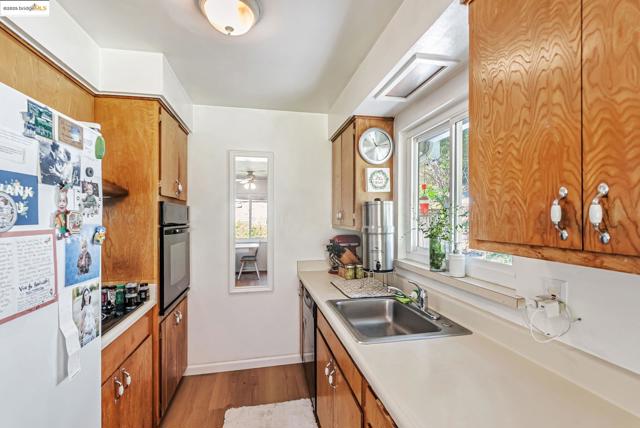 2048 Donald Dr, Moraga CA: https://media.crmls.org/mediaz/3c81d8a5-3973-4c49-9be9-9f26b55ed078.jpg