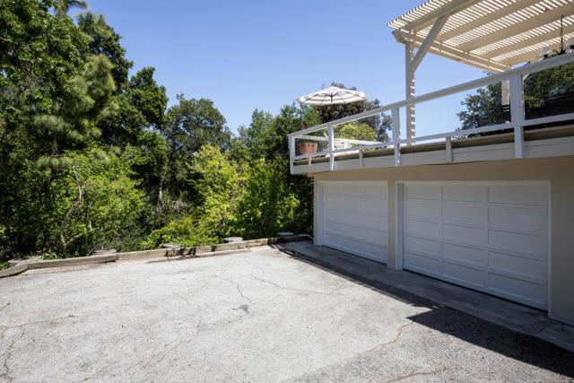 115 Toyon Court, Woodside CA: https://media.crmls.org/mediaz/3c81fbba-358a-4119-be29-51a544dff12c.jpg