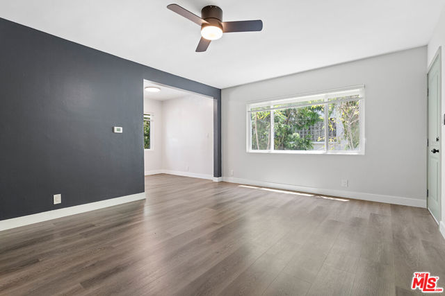 1411 Innes Place, Venice CA: https://media.crmls.org/mediaz/3c82517f-c1c5-4d52-8d02-f8327b97df8a.jpg