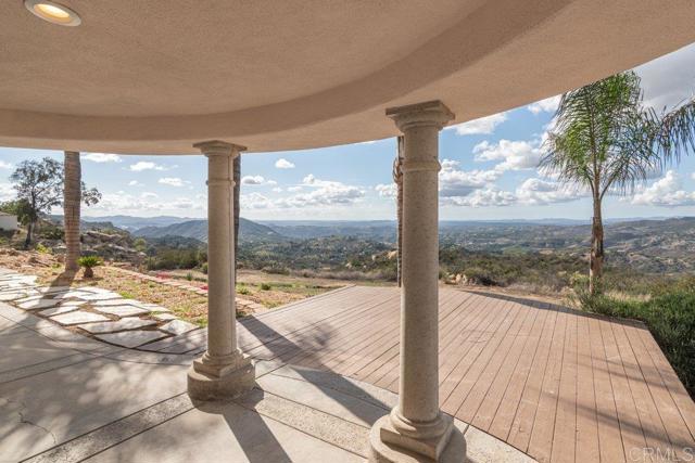 Detail Gallery Image 3 of 66 For 1810 via Ladera, Fallbrook,  CA 92028 - 3 Beds | 2/1 Baths