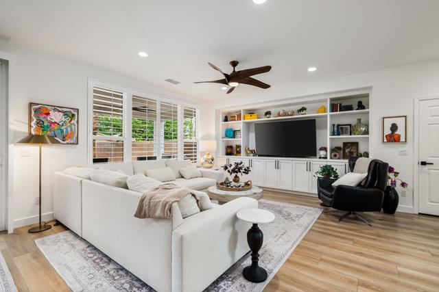 81810 La Paz Court, La Quinta CA: https://media.crmls.org/mediaz/3c83e99d-c07f-404d-8a79-20ef2e40ec52.jpg