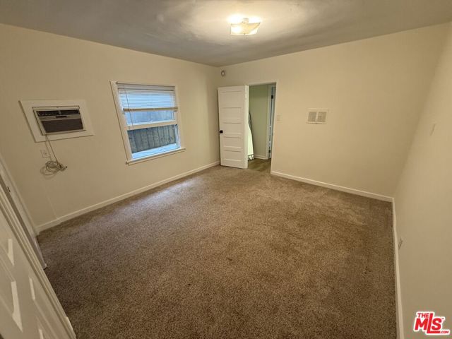 1733 N Beverly Glen Blvd, Los Angeles CA: https://media.crmls.org/mediaz/3c8498f3-782c-4c92-8fa7-0b62b5c8bb6f.jpg