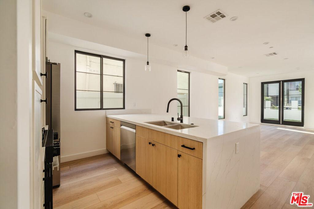 1954 S Garth Avenue #1/2