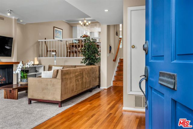 4745 La Villa Marina, D photo 3