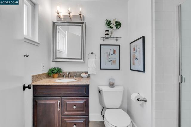 57 Jemco Ct, Pleasant Hill CA: https://media.crmls.org/mediaz/3c85654d-9f66-4af2-afe3-5fa7faf5634a.jpg