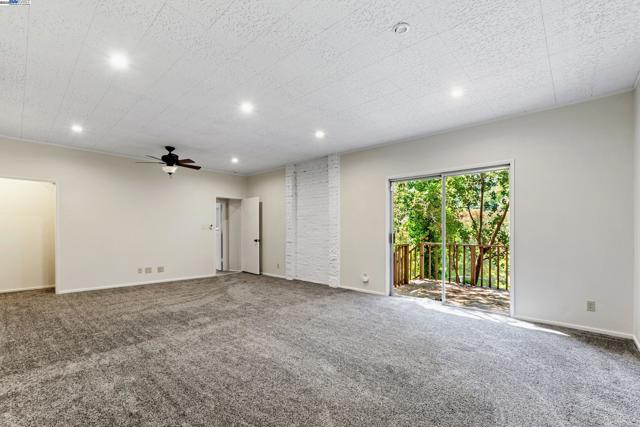 2593 El Caminito, Oakland CA: https://media.crmls.org/mediaz/3c86604b-6f76-4426-b6d4-b31ebc3d47ec.jpg
