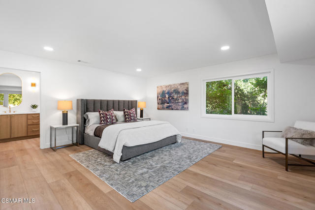1251 Calle Las Casas, Thousand Oaks CA: https://media.crmls.org/mediaz/3c871483-c6fe-4fdf-b376-7ee7bb3f2fa0.jpg