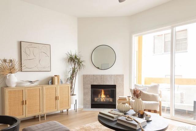 4080 Front St, Mission Hills (San Diego) CA: https://media.crmls.org/mediaz/3c883e86-bb4c-45aa-9972-8a96644af3c7.jpg
