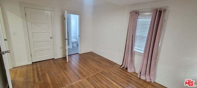 1493 W 47th Street, Los Angeles CA: https://media.crmls.org/mediaz/3c88c5f4-1d7f-49f6-9192-bc0226ee47ce.jpg
