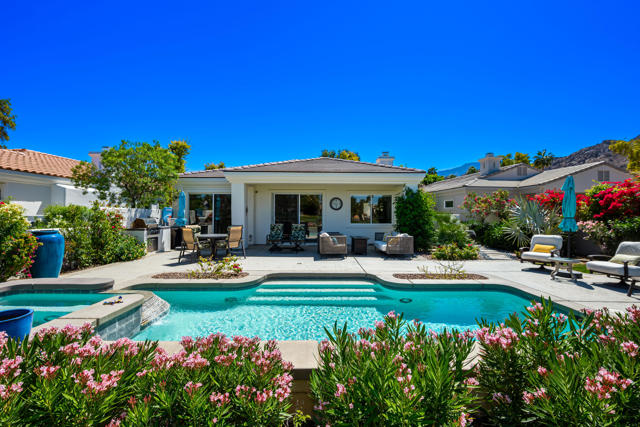54580 Tanglewood, La Quinta CA: https://media.crmls.org/mediaz/3c89d407-2aa9-4393-89cb-86ad9de020c2.jpg