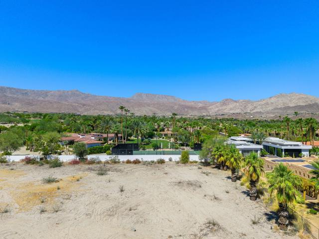 49425 Jfk Trail Trail, Palm Desert CA: https://media.crmls.org/mediaz/3c8a3c99-6edb-4c23-9c6a-0f5605b32ace.jpg