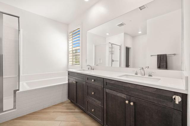 39613 Taffala Drive, Indio CA: https://media.crmls.org/mediaz/3c8a99b2-4ba9-4427-9075-9e10846f4223.jpg