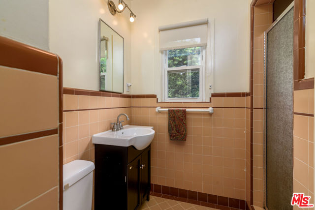 2nd Bathroom