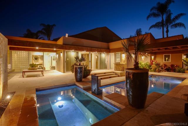 14817 Arroyo Rosita, Rancho Santa Fe CA: https://media.crmls.org/mediaz/3c8b676f-4842-4371-8d32-c1fb0edb29d1.jpg