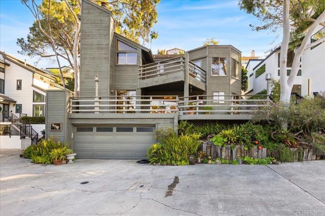 Detail Gallery Image 6 of 75 For 2871 Brant St, San Diego,  CA 92103 - 3 Beds | 3/1 Baths