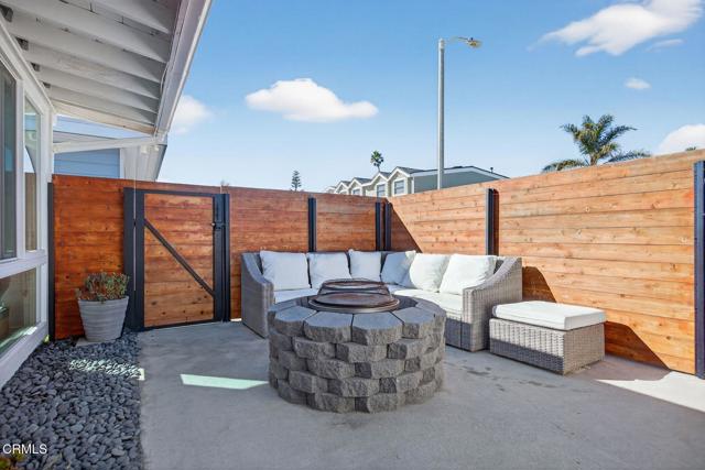 Detail Gallery Image 38 of 40 For 1040 Dover Ln, Ventura,  CA 93001 - 2 Beds | 2 Baths