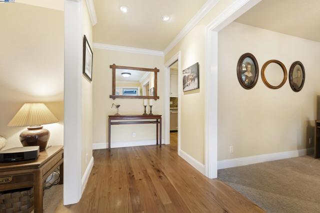 5145 Springdale Ave, Pleasanton CA: https://media.crmls.org/mediaz/3c8daa53-daf4-40a9-b18a-f8e35b22d4e0.jpg