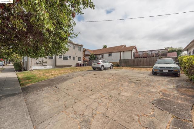 Image 37 of 46 For 707 Aileen St