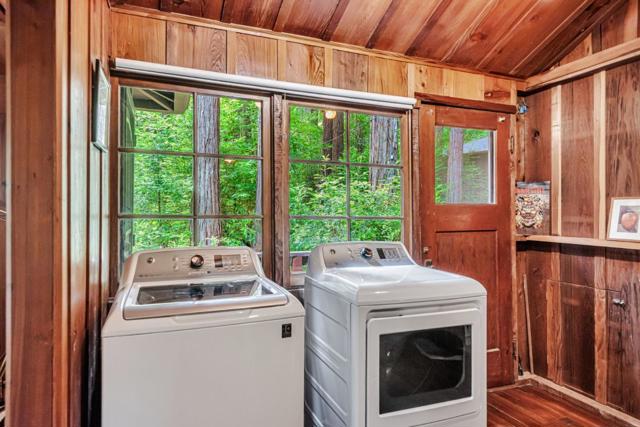 855 Dearborn Park Road, Pescadero CA: https://media.crmls.org/mediaz/3c8e8012-a925-4cf3-a444-cc57f4b32ed9.jpg