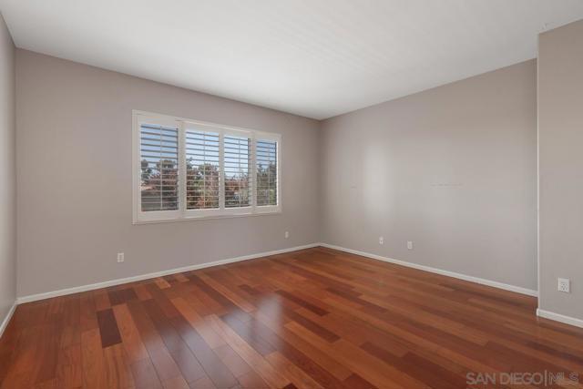 11357 Wills Creek Rd, San Diego CA: https://media.crmls.org/mediaz/3c8f5312-11ef-4a3f-af88-7983f00fb770.jpg