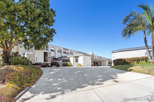 3606 Vista Rey, Oceanside CA: https://media.crmls.org/mediaz/3c8f607e-116e-4648-ba21-3d9b4a4c5c20.jpg