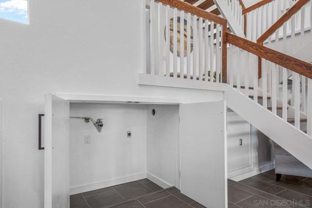 6923 Camino Pacheco, San Diego CA: https://media.crmls.org/mediaz/3c8fcfb9-8bb0-497c-920c-6a3b389644ee.jpg