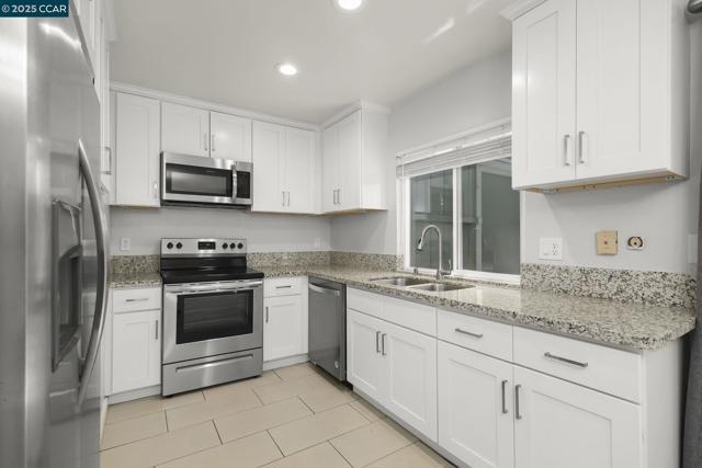 2830 Royal Ann Ln, Concord CA: https://media.crmls.org/mediaz/3c9012e6-c837-4b70-91b0-7e84bc55d2a7.jpg
