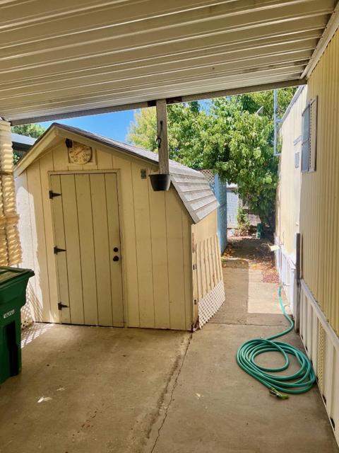 1400 Meredith, Gustine CA: https://media.crmls.org/mediaz/3c9017cb-f933-494d-9f8f-1189eb6ee941.jpg